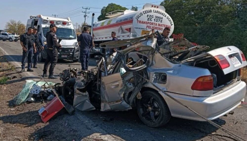 accidente vehiculo pipa | El Día de Michoacán