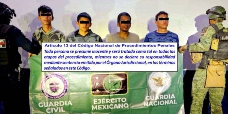 Detienen a 4 hombres con armamento y droga en Chandio de Apatzingán; entre ellos un Venezolano 1 Detienen a 4 hombres con armamento y droga en Chandio de Apatzingán; entre ellos un Venezolano