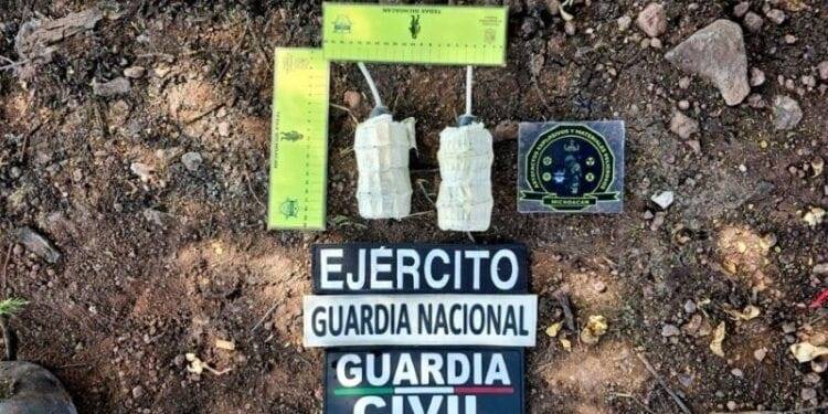 Desactiva SSP 2 artefactos explosivos en la Localidad de San Francisco de Apatzingán 1 Desactiva SSP 2 artefactos explosivos en la Localidad de San Francisco de Apatzingán
