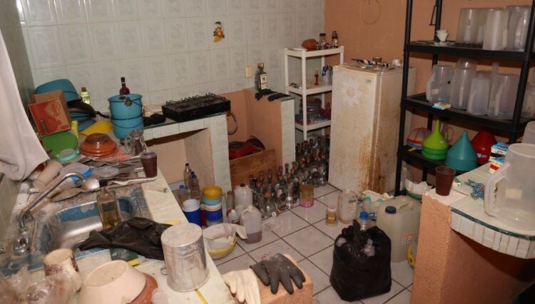 Fuerzas Estatales Y Federales Desmantelan Laboratorio Clandestino En Morelia 22 Fuerzas Estatales Y Federales Desmantelan Laboratorio Clandestino En Morelia