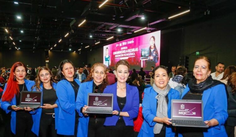 Más De Mil 200 Docentes Y Directivos Se Capacitan Para El Uso De Chromebook: See 20 Más De Mil 200 Docentes Y Directivos Se Capacitan Para El Uso De Chromebook: See