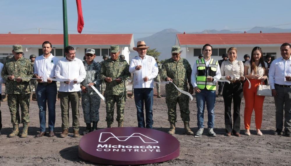 Bedolla Inaugura Cuartel Militar En El Tianguis Limonero De Apatzingán