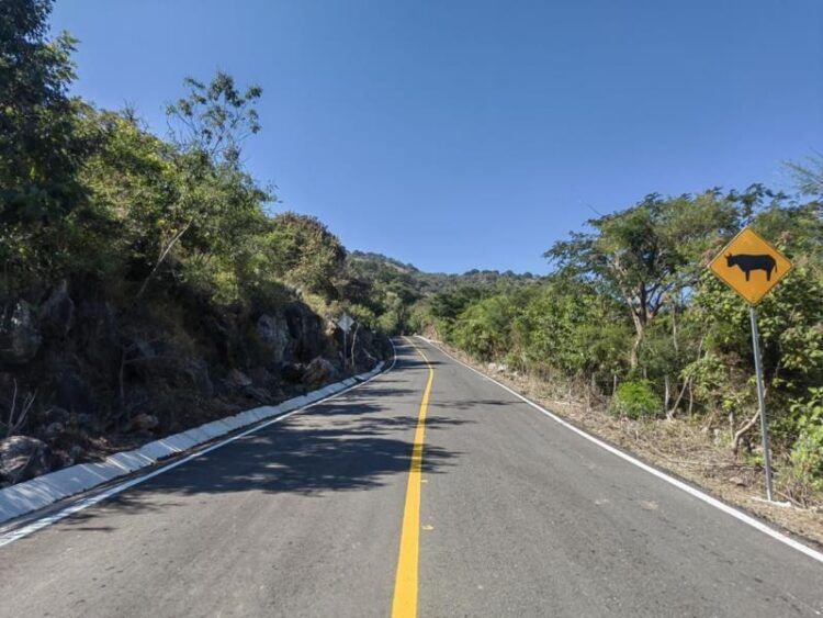 Concluye Primera Etapa Del Camino Aguililla - Dos Aguas: Scop