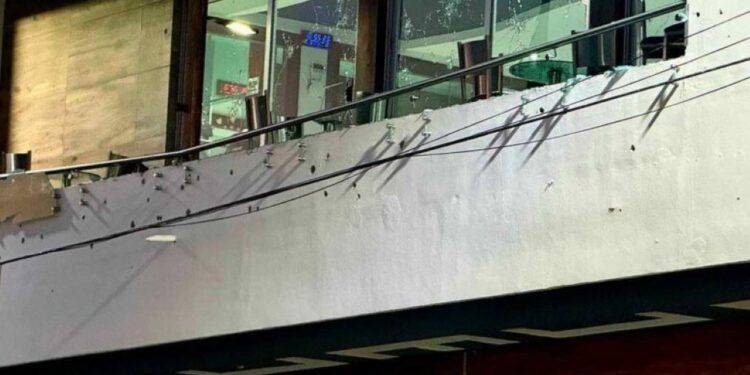 Rafaguean la fachada de gimnasio Golden en Apatzingán 1 El IEM fortalece la fiscalización y control en materia administrativa