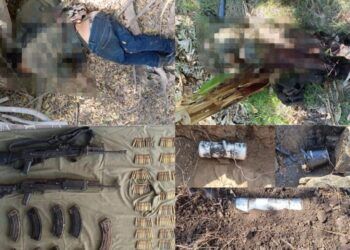 Se Incendia Camioneta En El Camino A Acahuato