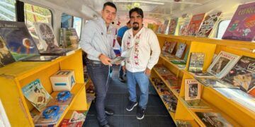 Inaugura Regidor Hugo Molina, Feria Del Libro En La Primaria Solidaridad De Apatzingán
