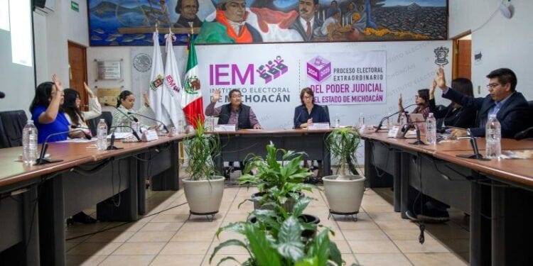 En Michoacán se tienen que erradicar las máquinas tragamonedas: Bedolla