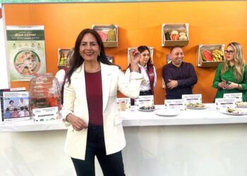 La Secretaria De Educacion Del Estado Gaby Molina - El Día De Michoacán