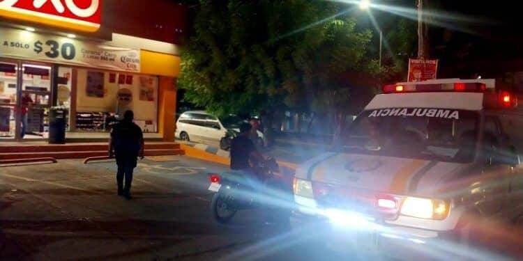 Joven fue víctima de un ataque a balazos frente a la preparatoria Adolfo Chávez Apatzingán