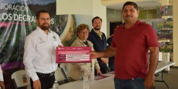 Asiste Alfonso Martínez A Nombramiento De Nuevo Comandante De Xxi Zona Militar