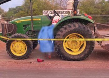 Se Desvanece Al Manejar Un Tractor En Apatzingán