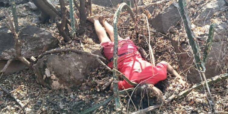 Emboscan con drones y explosivos a policías de Apatzingán; hay al menos una patrulla destrozada