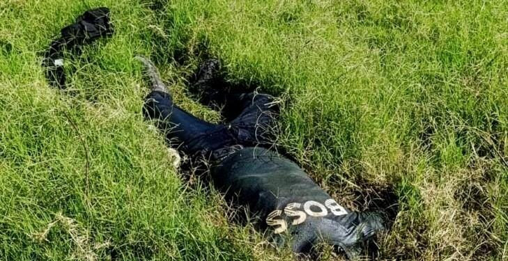 Encuentran cadáver en estado de putrefacción y decapitado; traía ropa táctica