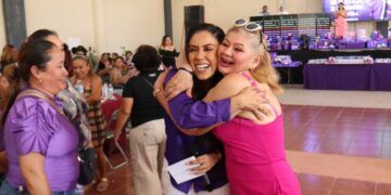 Conmemoran El Día Internacional De La Mujer Fanny Arreola En Compañía De Mil Mujeres