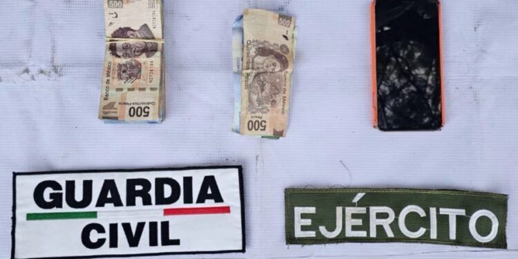 Detienen a dos presuntos extorsionadoras en la Miguel Hidalgo de Apatzingán; un menor entre los detenidos