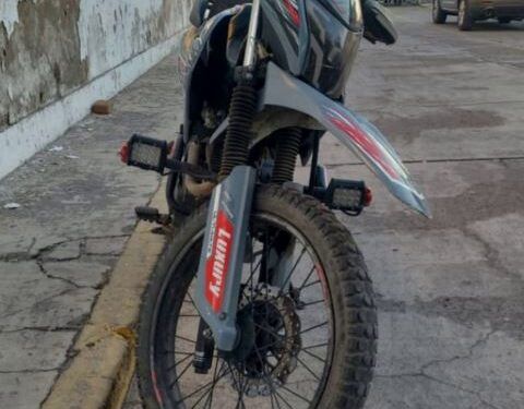 Detienen a dos presuntos extorsionadoras en la Miguel Hidalgo de Apatzingán; un menor entre los detenidos