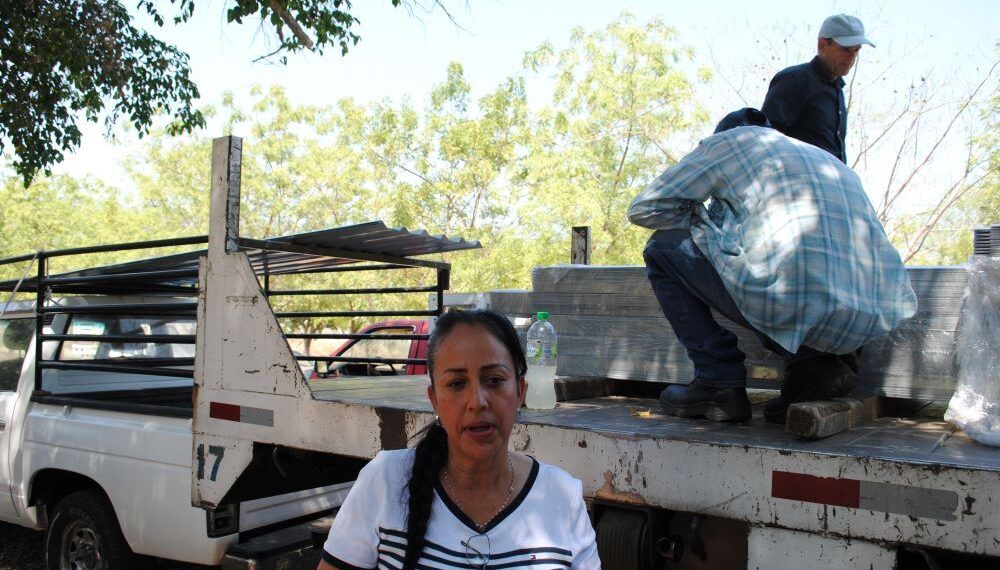 Entrega de laminas Navarrete Castellanos | El Día de Michoacán