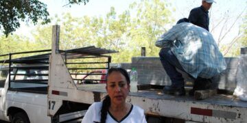 Entrega De Laminas Navarrete Castellanos - El Día De Michoacán