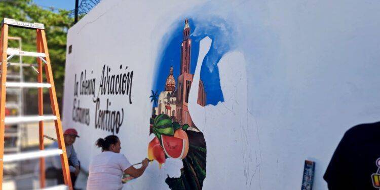 Colonia Aviación tendrá mural en homenaje a la mujer de Apatzingán: Carlos Espinoza