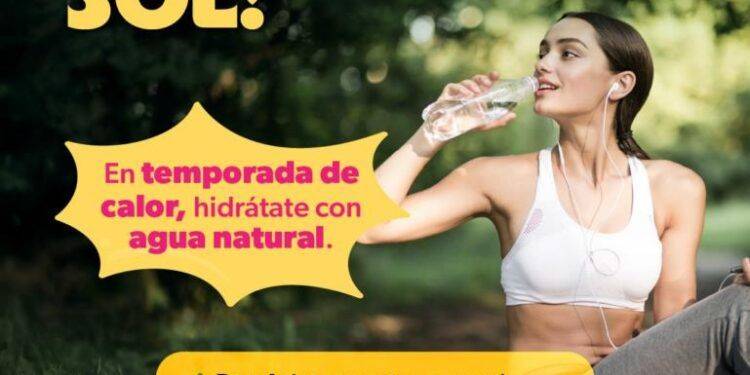 En temporada de calor, elige agua natural para una hidratación óptima: SSM