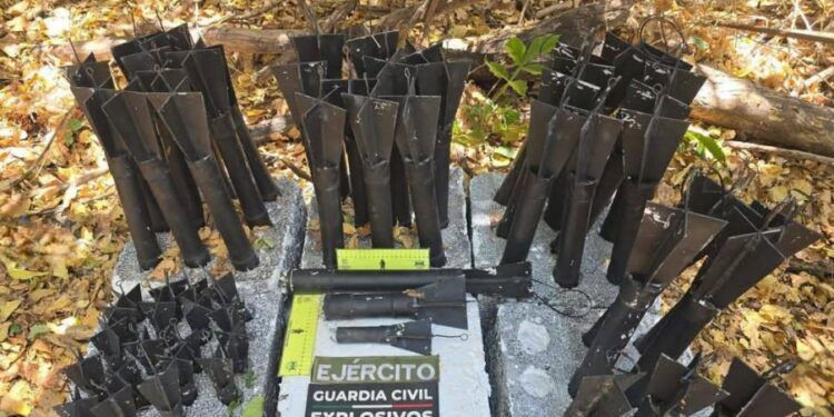 SSP y Defensa desactivan 68 explosivos e inhiben cinco drones en Apatzingán 1 SSP y Defensa desactivan 68 explosivos e inhiben cinco drones en Apatzingán