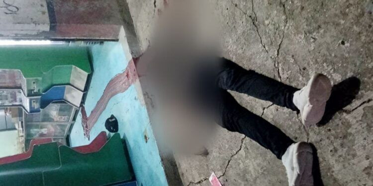 Asesinan a balazos a joven dentro de establecimiento de maquinitas tragamonedas en la Leandro Valle de Apatzingán 1 Asesinan a balazos a joven dentro de establecimiento de maquinitas tragamonedas en la Leandro Valle de Apatzingán