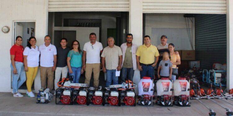 Impulsa Irma Moreno la transformación del campo en Buenavista con herramientas agrícolas a bajo costo 1 SSP detiene a 12 presuntos normalistas por el bloqueo de vías de comunicación