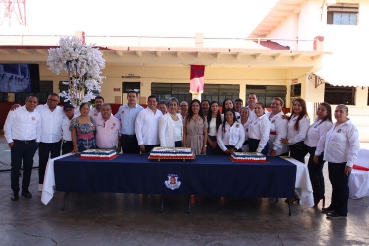 Fanny Arreola Reconoce La Escuela Morelos Como Parte De La Transformación En La Educación De Apatzingán 22 Ssp Detiene A 12 Presuntos Normalistas Por El Bloqueo De Vías De Comunicación