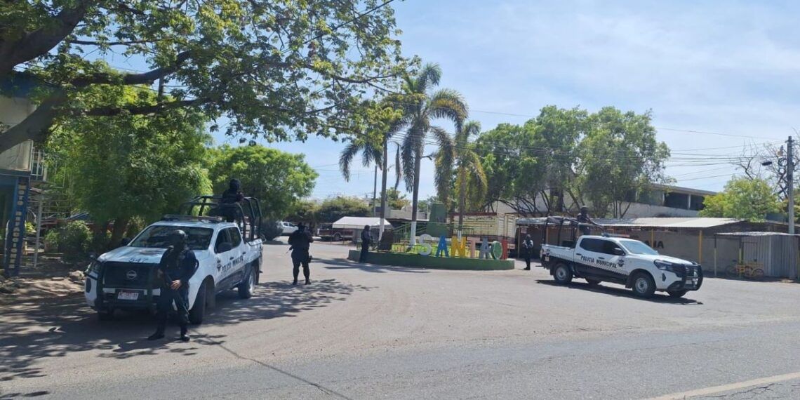 Libera Sedena vialidades en Apatzingan | El Día de Michoacán