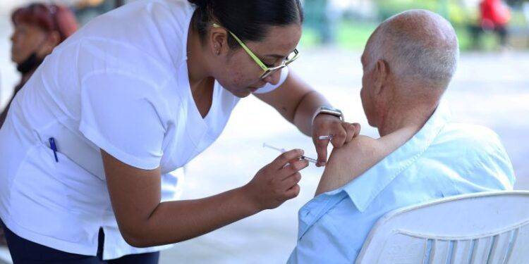 Más de 600 mil michoacanos protegidos contra la influenza: SSM 1 Mas de 600 mil michoacanos protegidos contra la influenza - El día de Michoacán