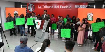 Exige Memo Valencia Atención Al Desplazamiento Forzado En Michoacán 22 Por Falsedad De Declaraciones Fgr Investiga A Policías Municipales De Zamora