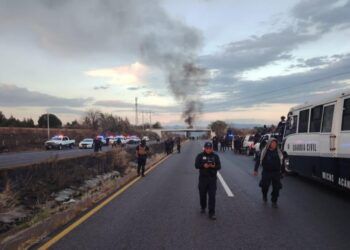 Ssp Detiene A 12 Presuntos Normalistas Por El Bloqueo De Vías De Comunicación