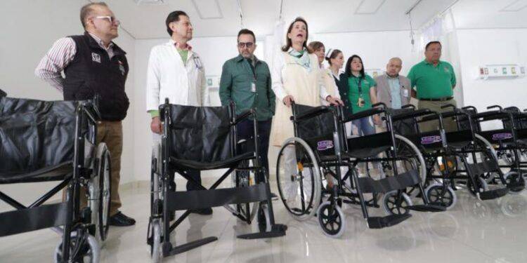 Entrega Voluntariado del IMSS sillas de ruedas 1 Sillas Voluntariado IMSS - El día de Michoacán