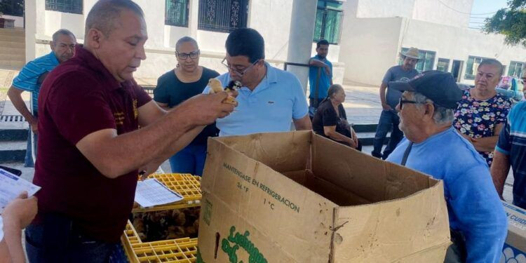 Irma Moreno impulsa la transformación de Buenavista con apoyo a granjas familiares 1 Presentan queja y amparo integrantes de la Unión de Maquinitas del Valle de Apatzingán ante operativos ilegales