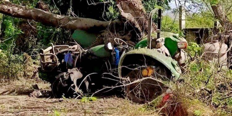 Explosión de dos minas terrestres en Apatzingán deja un campesino herido y otro logra escapar milagrosamente