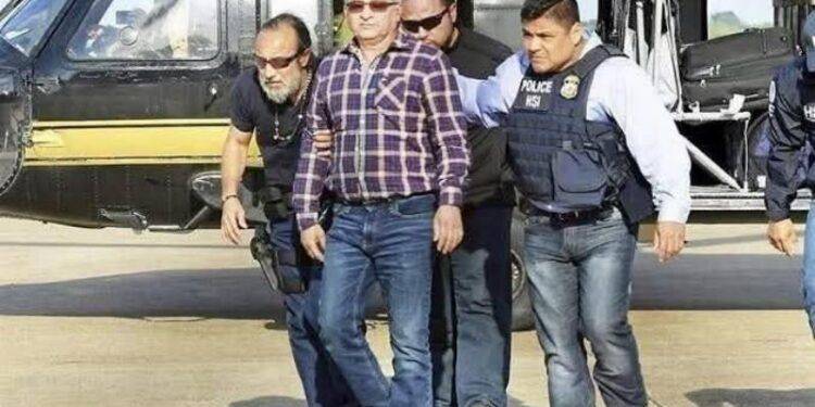SSP detiene a 12 presuntos normalistas por el bloqueo de vías de comunicación