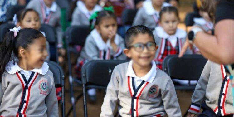 vacaciones escolares - El día de Michoacán