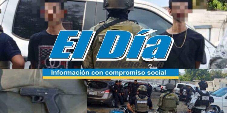 Reporte de Robo en Apatzingán culmina con la detención de dos individuos y el aseguramiento de armas y vehículos 1 2 Apatzingan Los Pinos con arma - El día de Michoacán