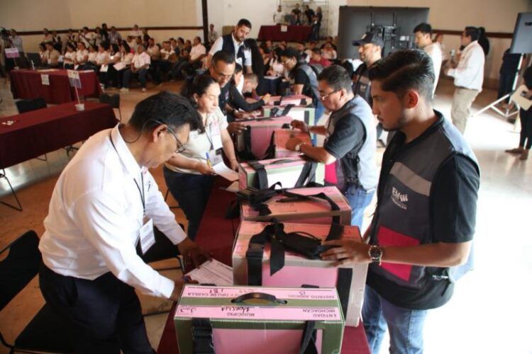 Comités Distritales Judiciales Del Iem Se Capacitan Rumbo A La Jornada Electoral 20 Dif Morelia Entrega Más De 130 Apoyos Funcionales Y Auditivos En Beneficio De La Inclusión