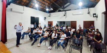 Presidente Del Congreso Michoacano Imparte Conferencia Sobre Disciplina Social A Jóvenes De Apatzingán