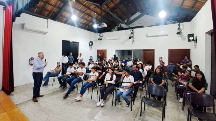 Presidente Del Congreso Michoacano Imparte Conferencia Sobre Disciplina Social A Jóvenes De Apatzingán