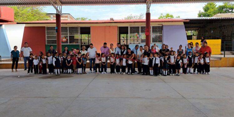 Ninguna escuela de Michoacán se encuentra en paro: Bedolla