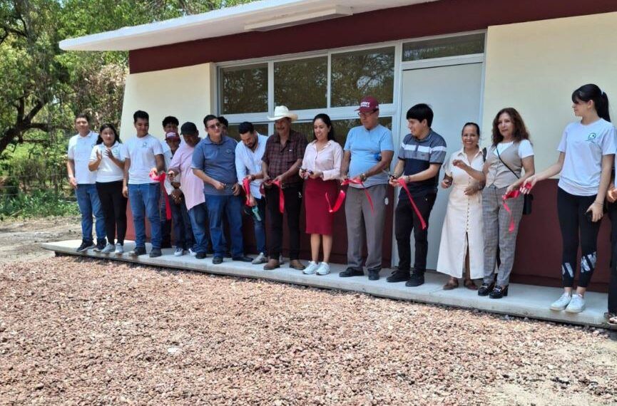 Con Inauguración De Aula Telebachillerato, Fanny Arreola Refuerza Compromiso Con La Educación De Apatzingán