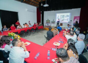 Presenta Gladyz Butanda Proyecto Para El Parque Ecoturístico Lago De Chandio En Apatzingán