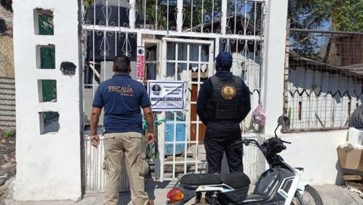 En Apatzingán, Asegura Inmueble Relacionado En Conductas Ilícitas Y 2 Motocicletas Robadas; Hay 4 Personas Detenidas 22 En Apatzingán, Asegura Inmueble Relacionado En Conductas Ilícitas Y 2 Motocicletas Robadas; Hay 4 Personas Detenidas