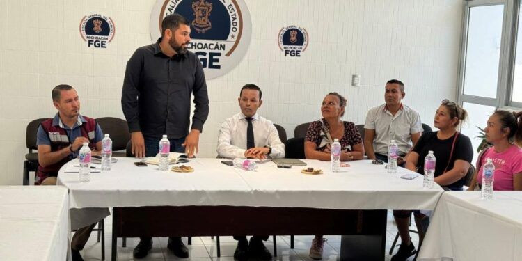 Frutas, verduras y alimentos frescos a precios accesibles en Festival Michoacán de Origen