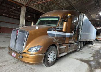 En Cateos Realizados En Madero Y Tarímbaro, Asegura Fge 12 Vehículos Con Reporte De Robo Y Alteraciones En Los Medios De Identificación