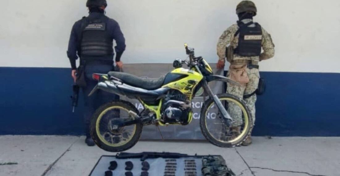 Aseguran Arma de Fuego Municiones y Motocicleta Robada en Operativo 3