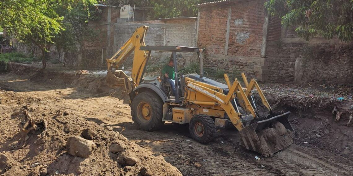 Dan a conocer avance del programa de desazolve con maquinaria local en Apatzingan | El Día de Michoacán