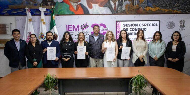 Se gradúan en Derecho y Ciencias Jurídicas dos privados de la libertad